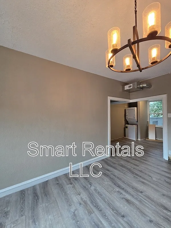 Studio, 1.0 bath, 600 sqft, $699 — Photo 2