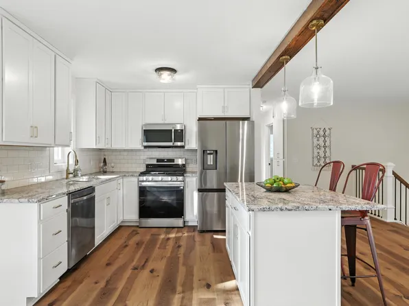 6162 Kalland Dr NE, Albertville, MN 55301