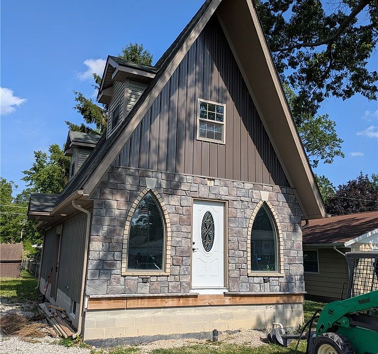 1st image of 351 Essex Rd