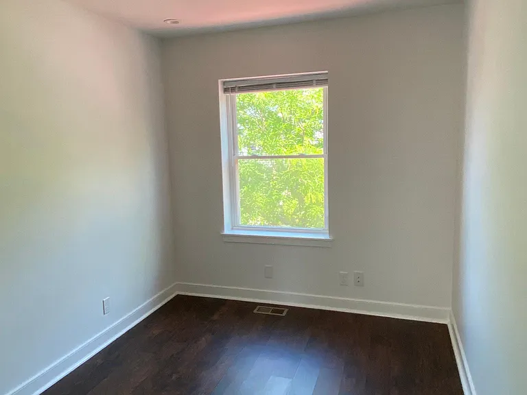 269 Montana St — Photo 17