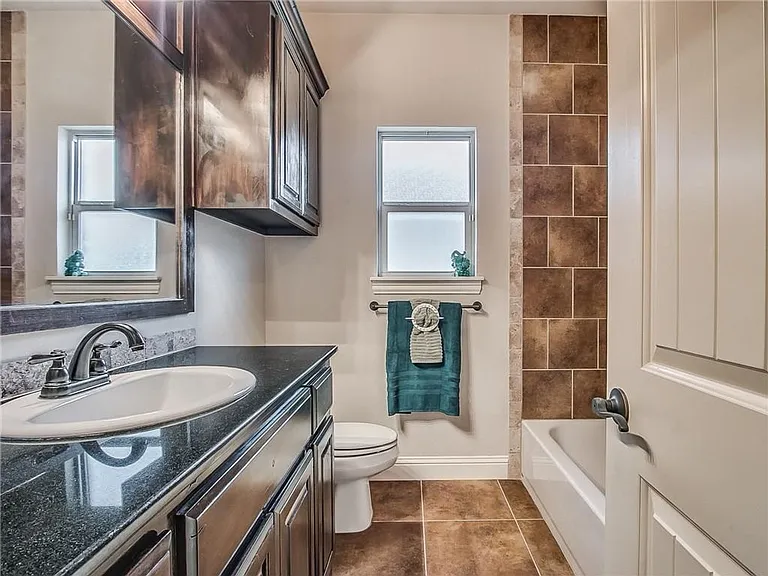 15412 Homecoming Dr — Photo 25