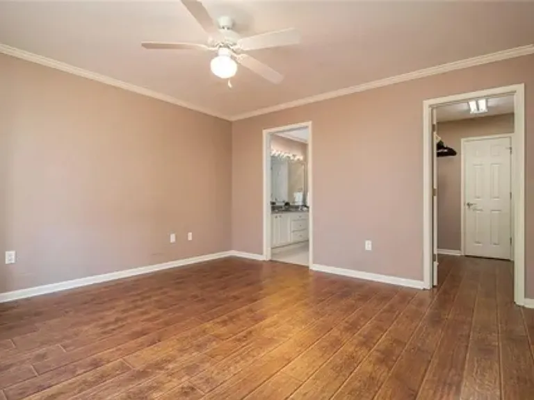 545 Versailles Blvd #A — Photo 6