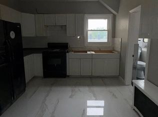 25 Rowland St #2L, Newark, NJ 07104