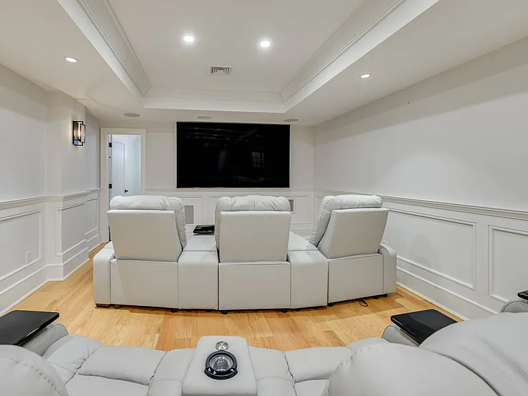 18 Sea Gate Ave — Photo 21