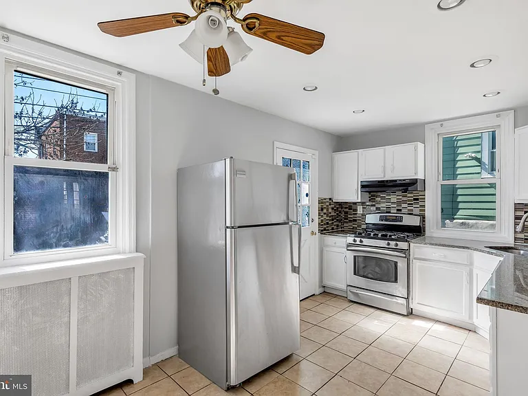 4056 Ellendale Rd — Photo 8