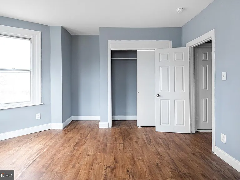 851 S 57th St — Photo 34