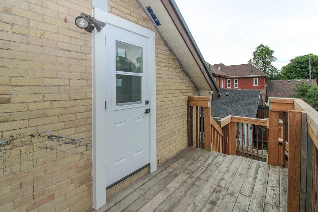 468 Bolivar Street Peterborough — Photo 4