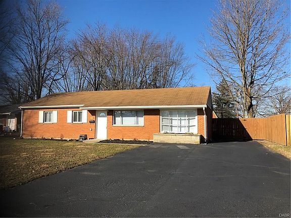 3rd image of 330 Lutz Dr