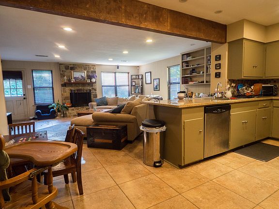 2nd image of 9853 Cloister Dr