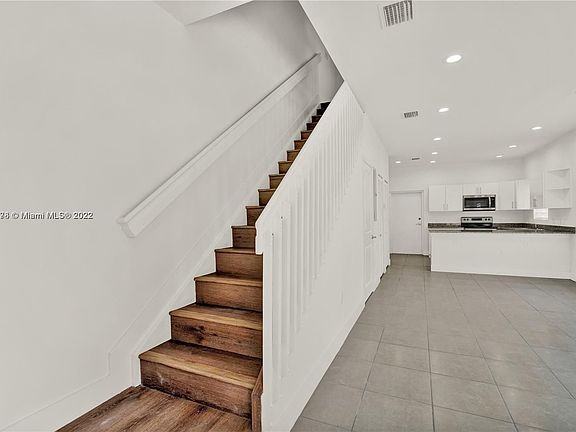 4th image of 6321 NW 1st Pl