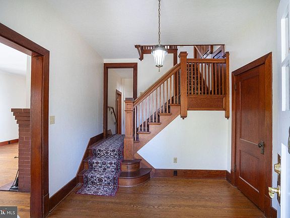 4th image of 501 W Fairmount Ave