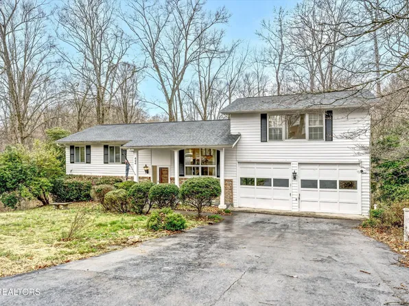 424 Maple Ave, Oliver Springs, TN 37840