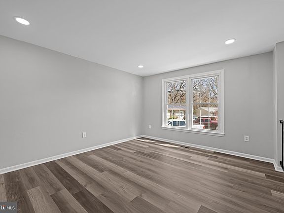 4th image of 17624 Lindstrom Ct