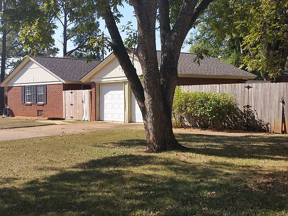 Side Yard Far Right