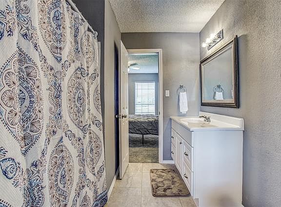 3rd image of 3838 Coates Cir