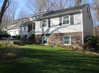 6312 Gainsborough Dr, Raleigh, NC 27612