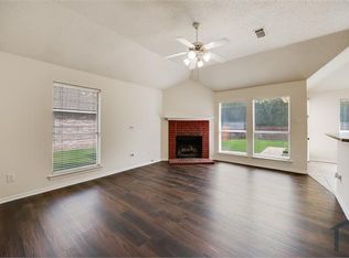 8806 Pheasant Run Dr, Rowlett, TX 75089