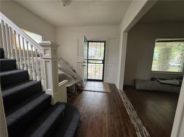 3222 Lockridge Ave, Kansas City, MO 64128