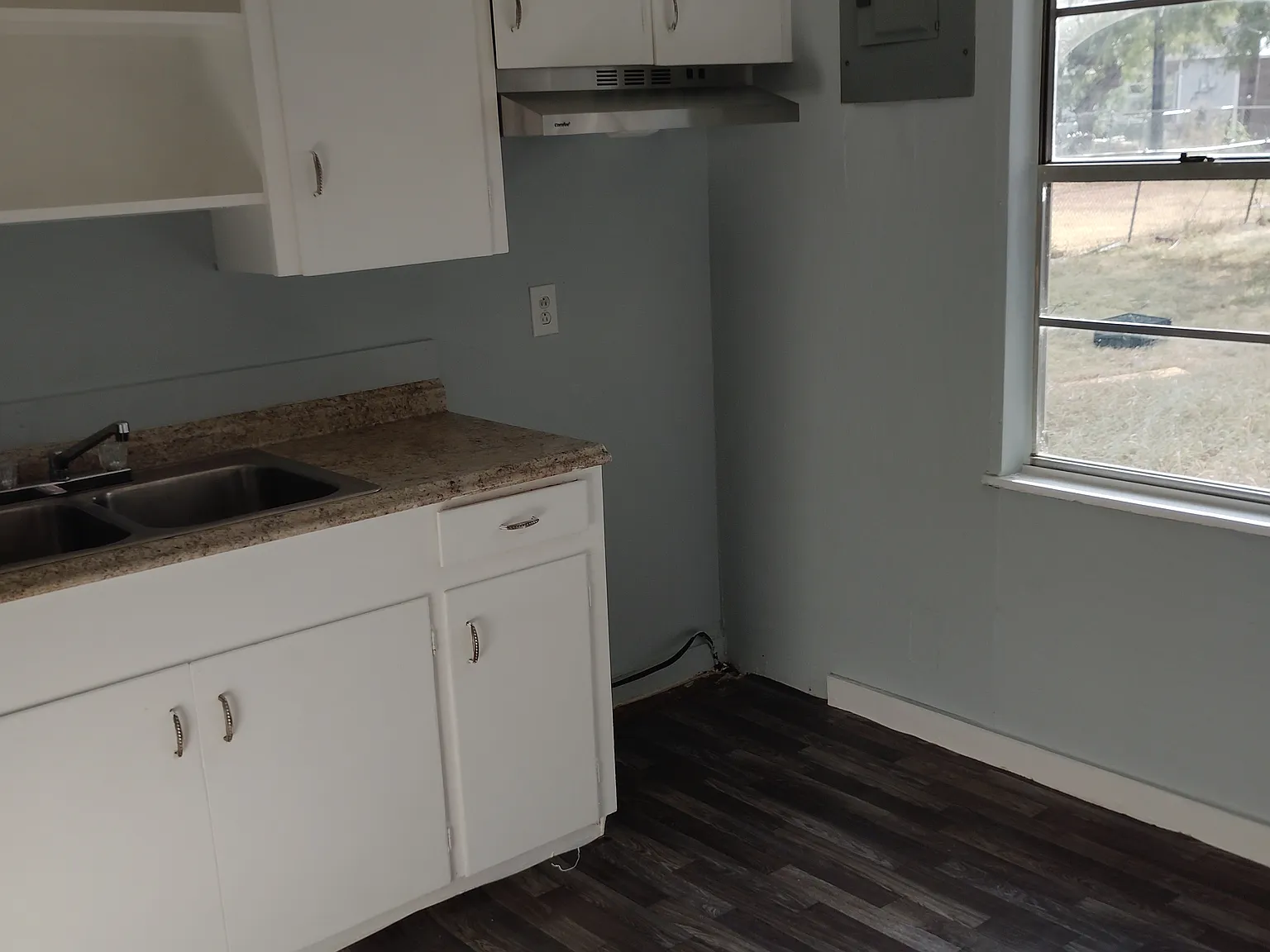 2 bed, 920 sqft, $900 — Photo 2