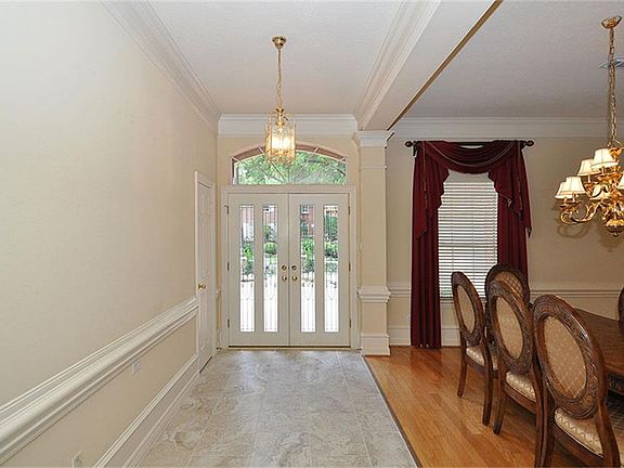3rd image of 3422 Kingsway Ct