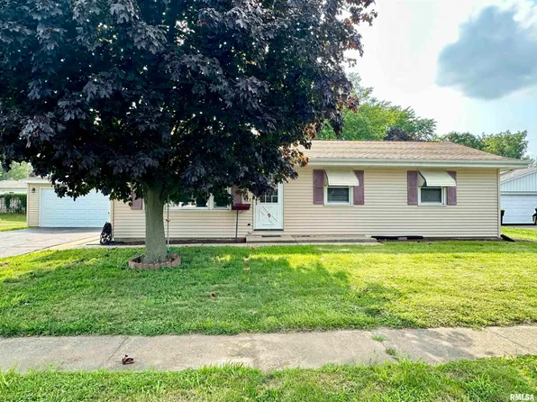 9 Fernwood Blvd, Jacksonville, IL 62650