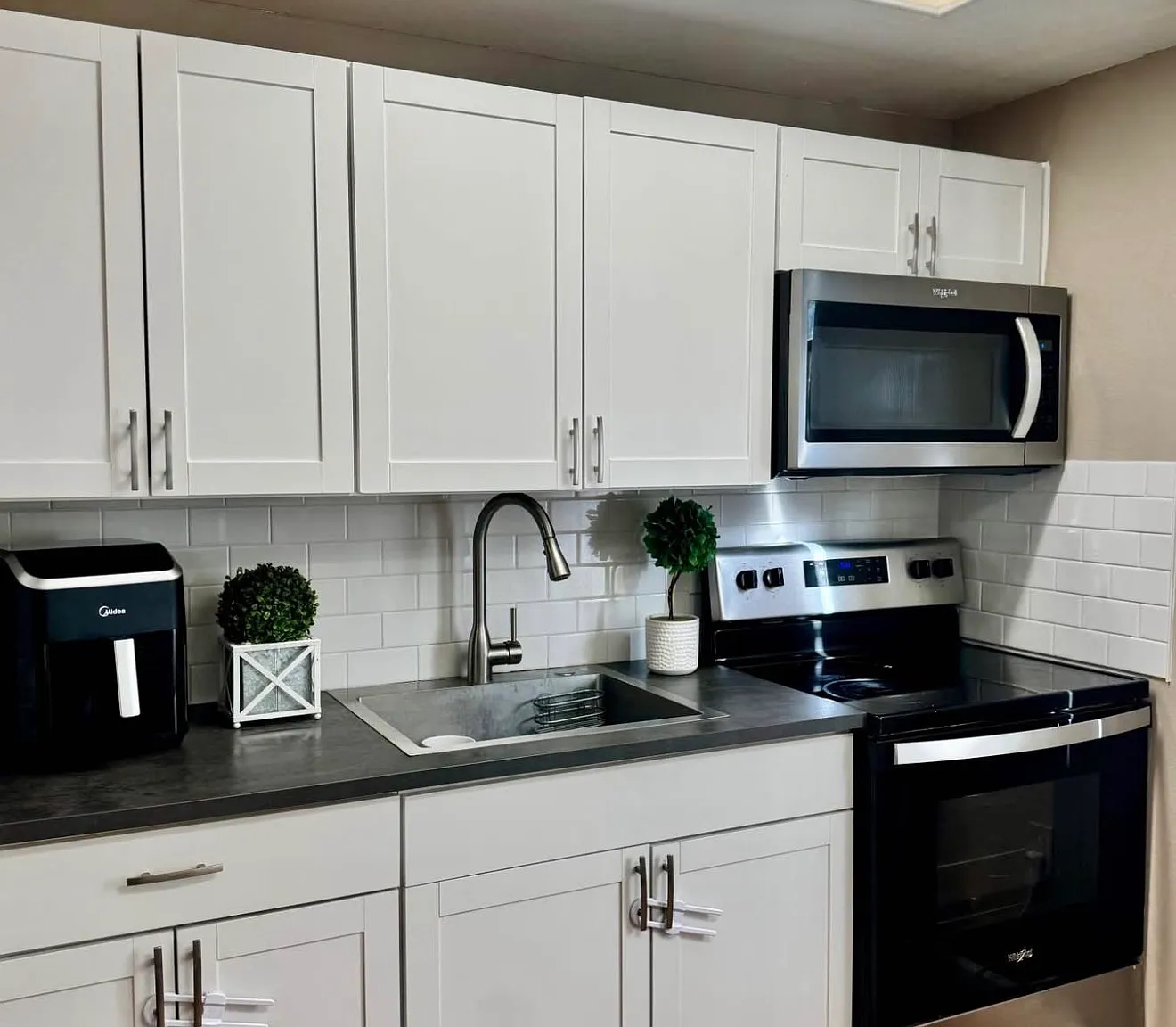 1 bed, 480 sqft, $1,600 — Photo 3