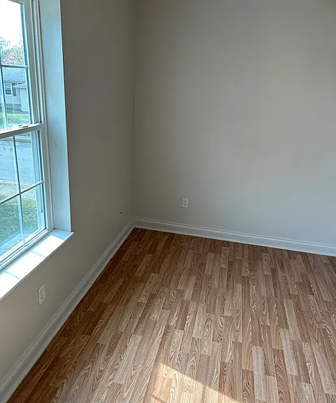 6884 Lexington Dr — Photo 16