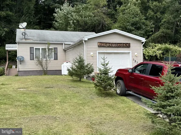 353 Valley Rd, Pottsville, PA 17901