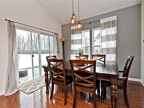 2nd image of 35 Scooter Ln