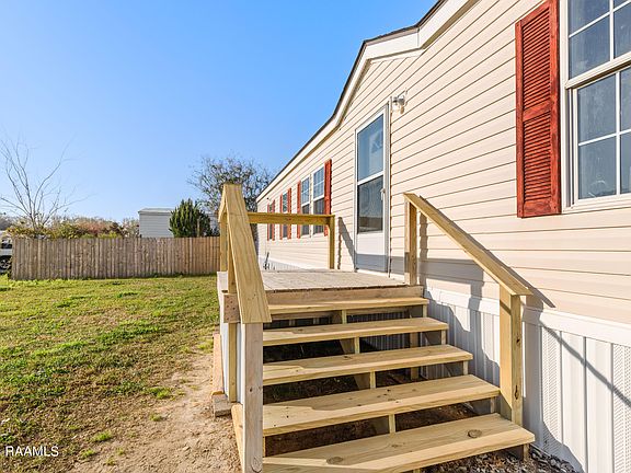 3rd image of 202 Blanco Dr
