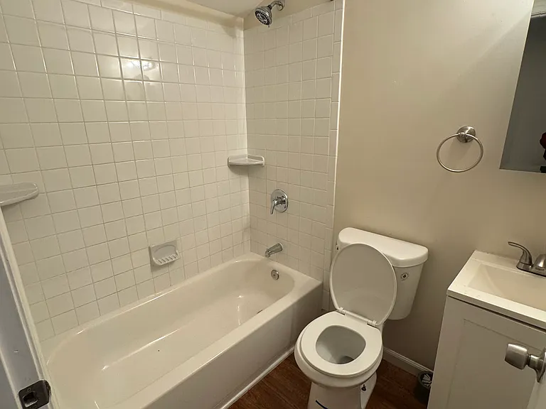 63 Asbury St — Photo 8