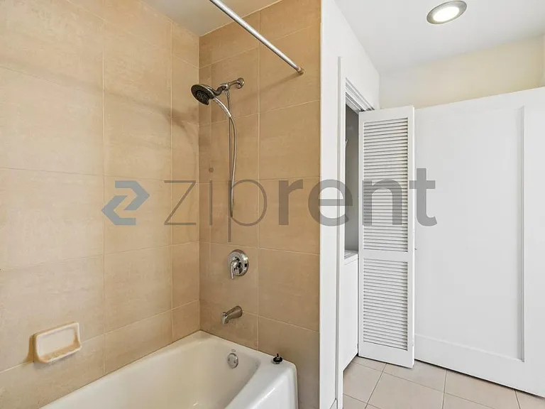 585 9th St #313 — Photo 23