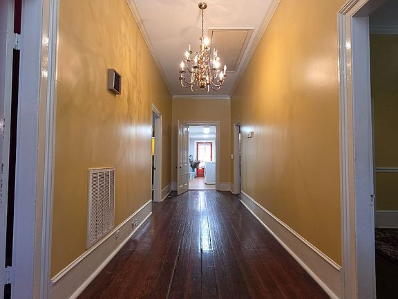 5th image of 992 Spring St