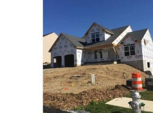 813 Stitzer Ave, Wernersville, PA 19565