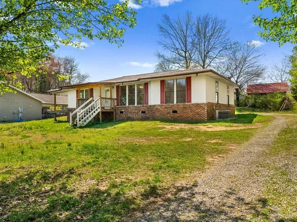 208 Pioneer Dr NW, Dalton, GA 30721