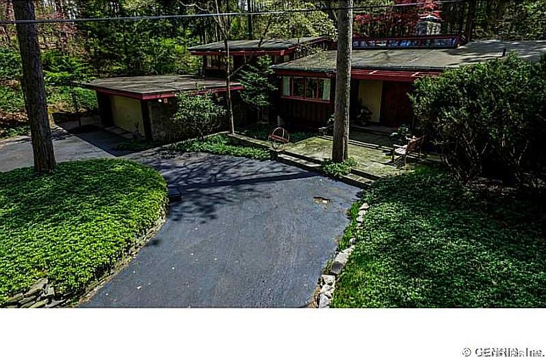 1st image of 1 Pine Needles Dr