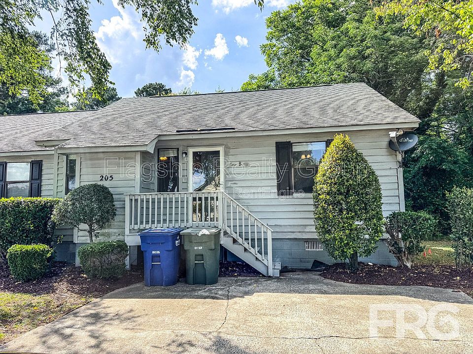 1st image of 205 Wyndham Cir #B