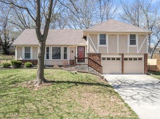 8810 Candlelight Ln, Lenexa, KS 66215