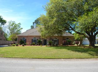 109 Oakforest Dr, Lafayette, LA 70501