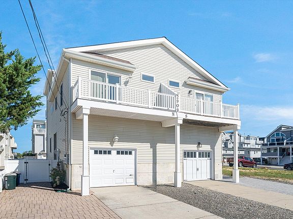 2nd image of 2909 Landis Ave N #Sea