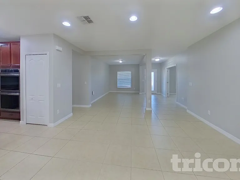 15320 Scorpio St — Photo 2