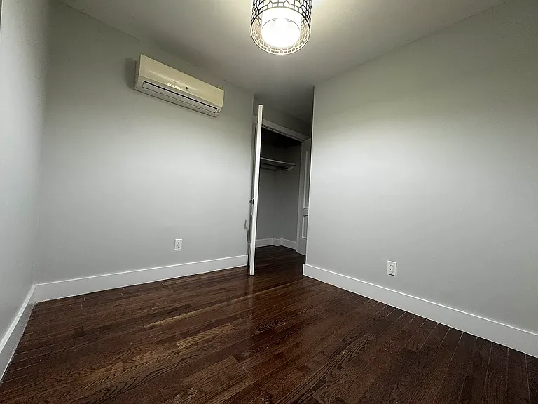 2714 Avenue D #1C — Photo 8