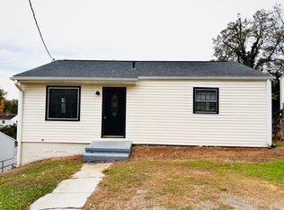 3906 Maine Ave NW, Roanoke, VA 24017