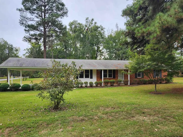 304 E Franklin St, Star City, AR 71667