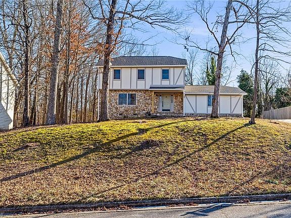 2nd image of 1805 Shalotte Dr