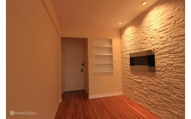 Rented by Douglas Elliman | media 42