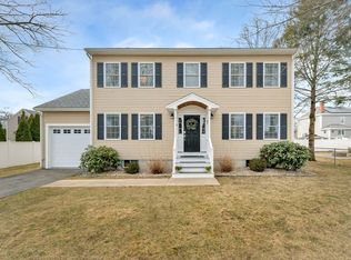 16 Perry St, Woburn, MA 01801