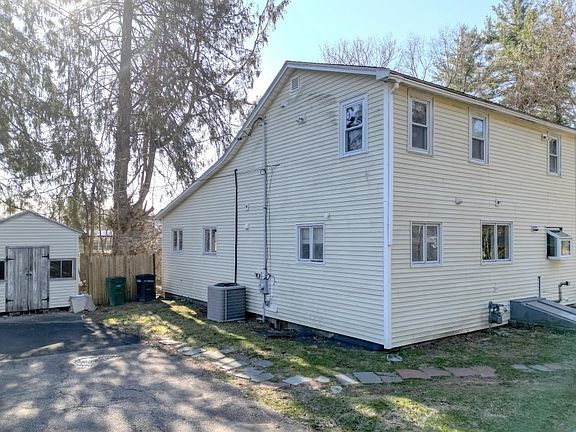 3rd image of 174 W Elm St