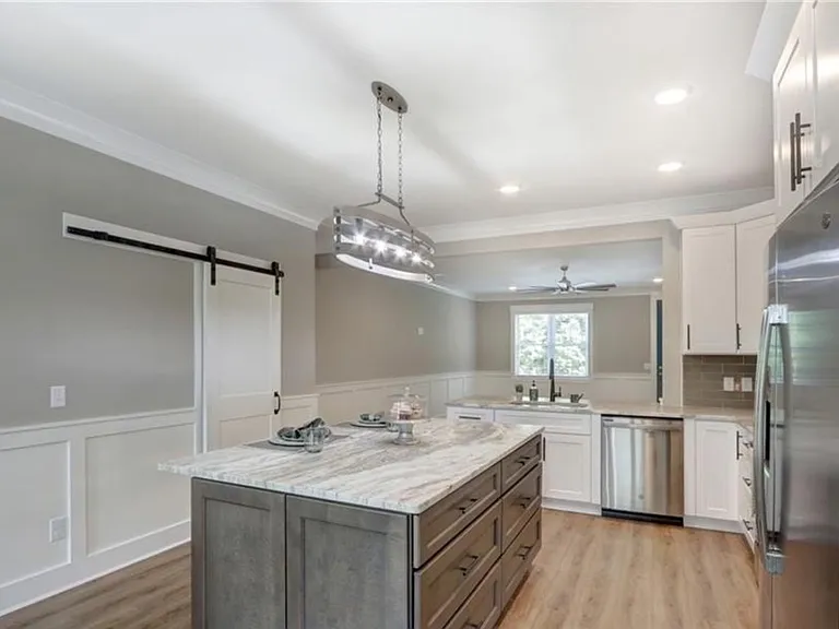 2203 Downing Ave — Photo 4