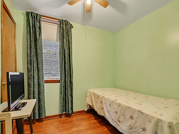 4th image of 3731 S Winchester Ave